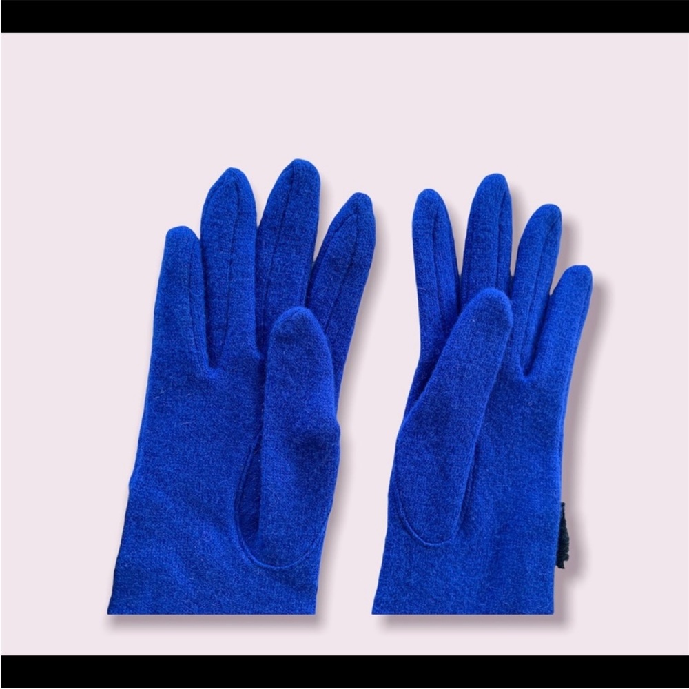 Retro Designer Wool Gloves - Picture 7 of 9